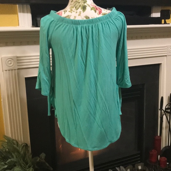 Rage & Couture Off Shoulder Blouse - Picture 3 of 3